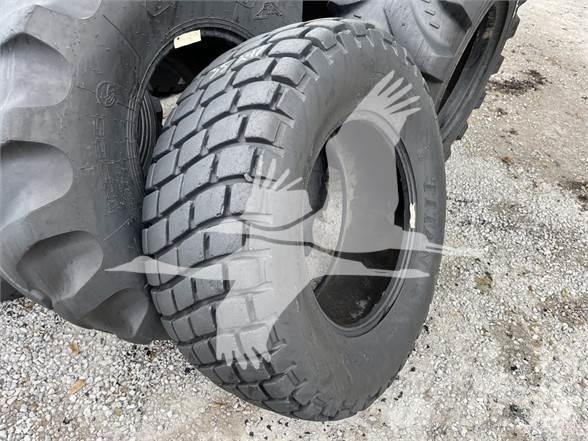 Titan 14.9X24 Maszyny budowlane - Inne