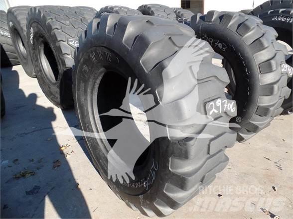 Titan 17.5x25 Opony, koła i felgi