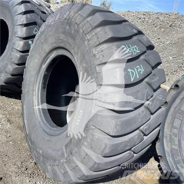 Titan 23.5x25 Opony, koła i felgi