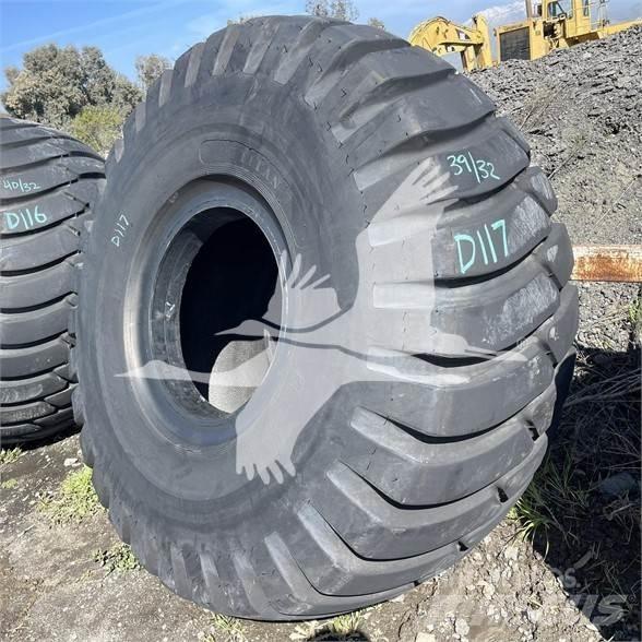 Titan 29.5x25 Opony, koła i felgi