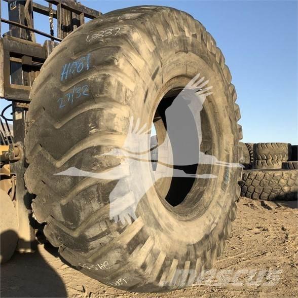 Toyo 29.5X35 Opony, koła i felgi