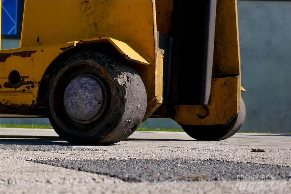 Linde L12 Wózki widłowe unoszące z dyszlem