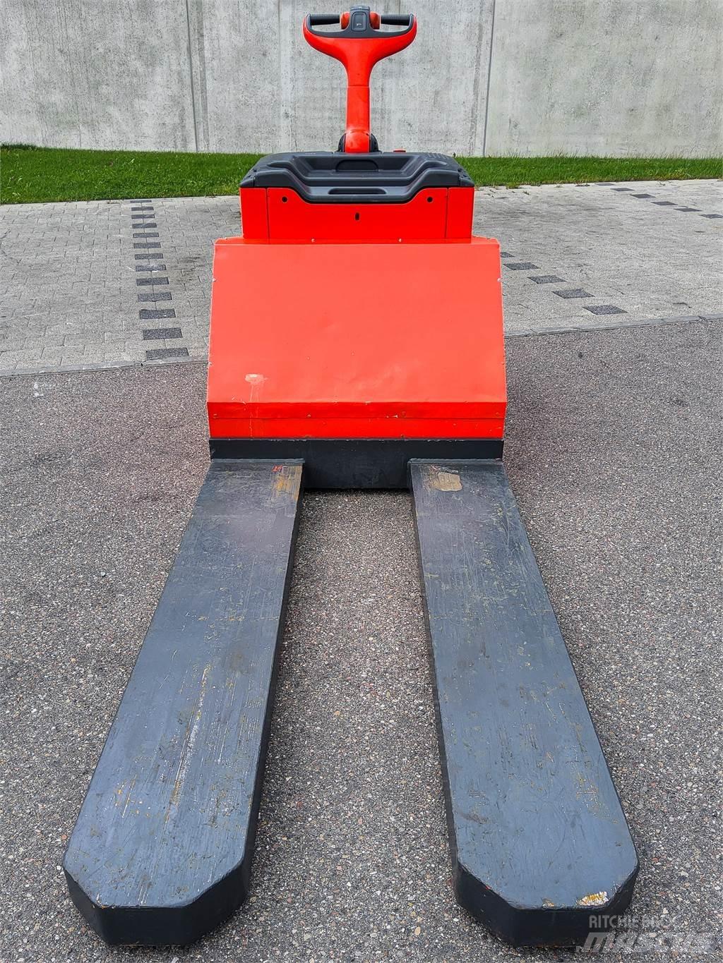 Linde T 30 Wózki widłowe unoszące z dyszlem