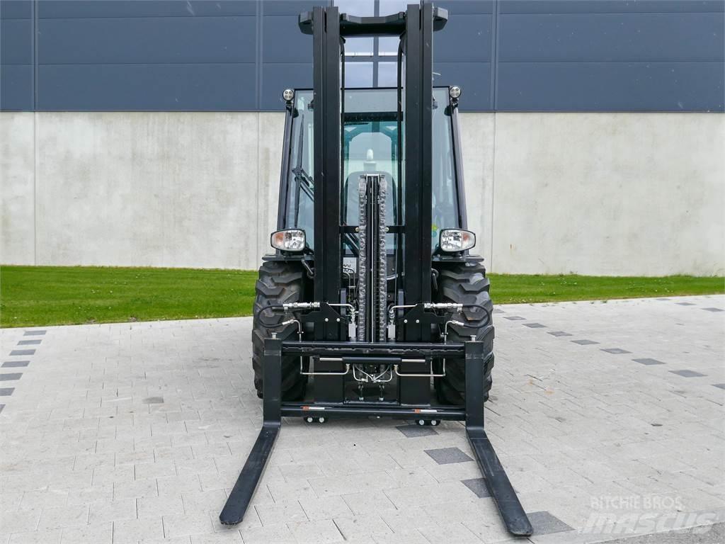 Manitou MC 25-4 Wózki widłowe terenowe