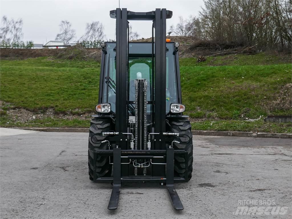 Manitou MC 25-4 Wózki widłowe terenowe