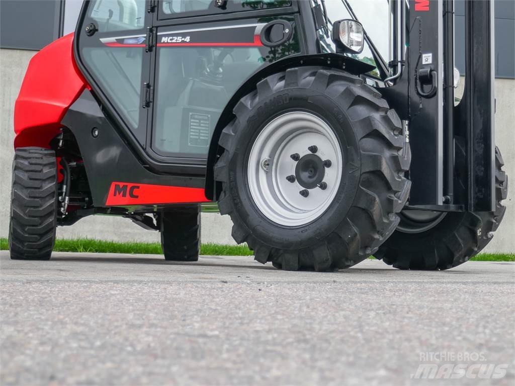 Manitou MC 25-4 Wózki widłowe terenowe