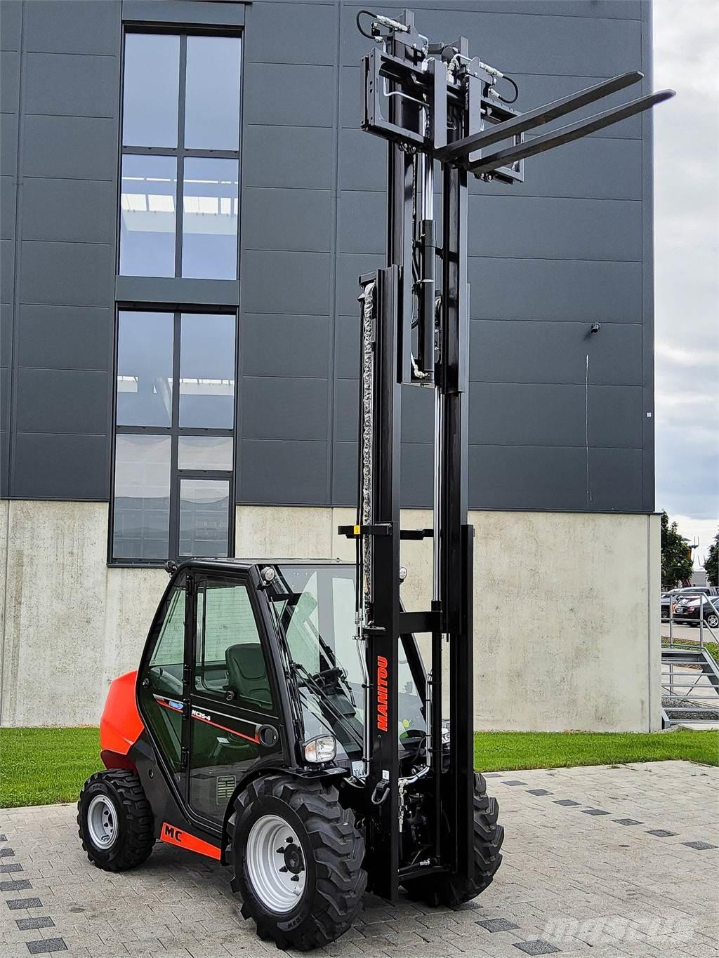 Manitou MC 25-4 Wózki widłowe terenowe