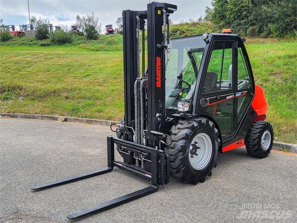 Manitou MC 25-4 Wózki widłowe terenowe