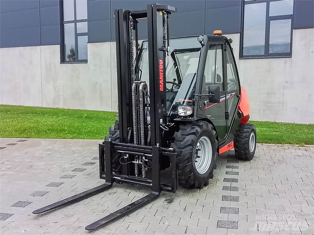 Manitou MC 30-4 Wózki widłowe terenowe