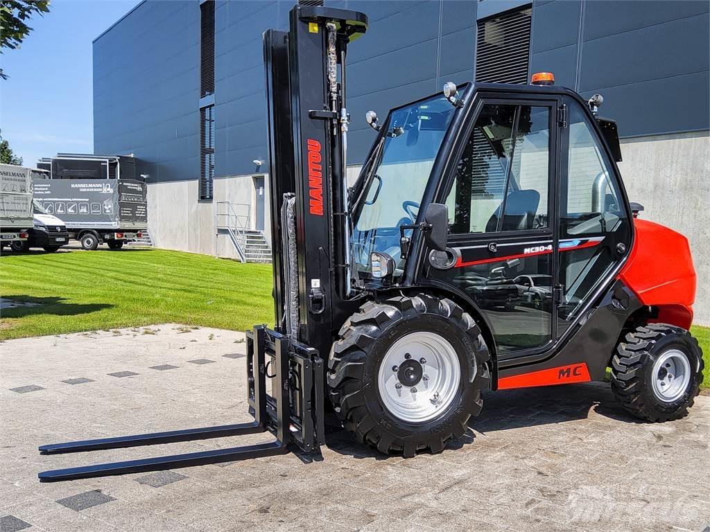 Manitou MC 30-4 Wózki widłowe terenowe
