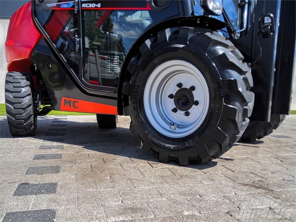 Manitou MC 30-4 Wózki widłowe terenowe