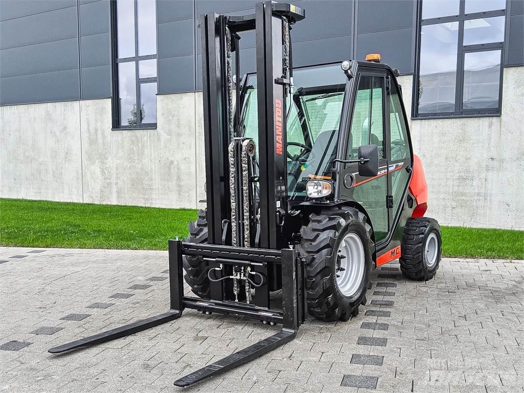 Manitou MC 30-4 Wózki widłowe terenowe