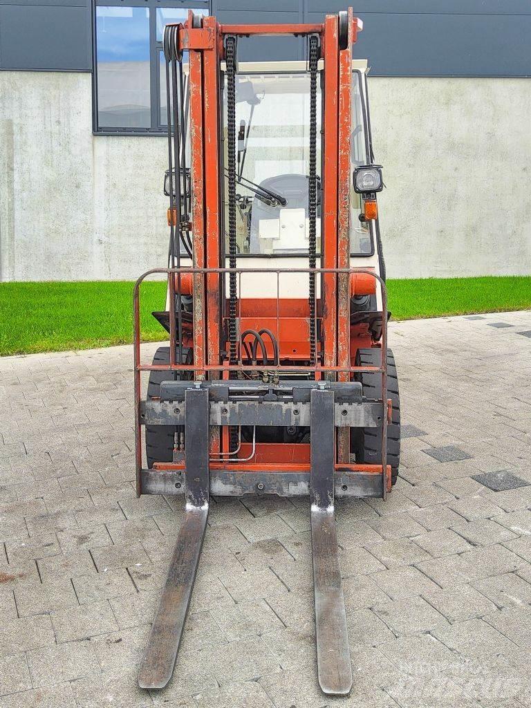 Nissan EH02F25U Wózki Diesla