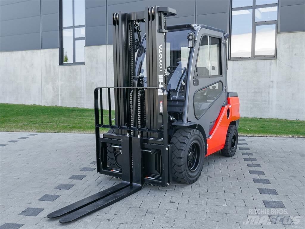 Toyota 52-8FDJF35 Wózki Diesla