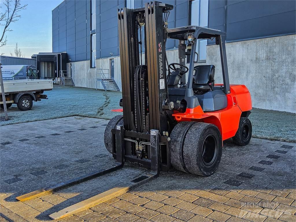Toyota 7 FDU 45 Wózki Diesla