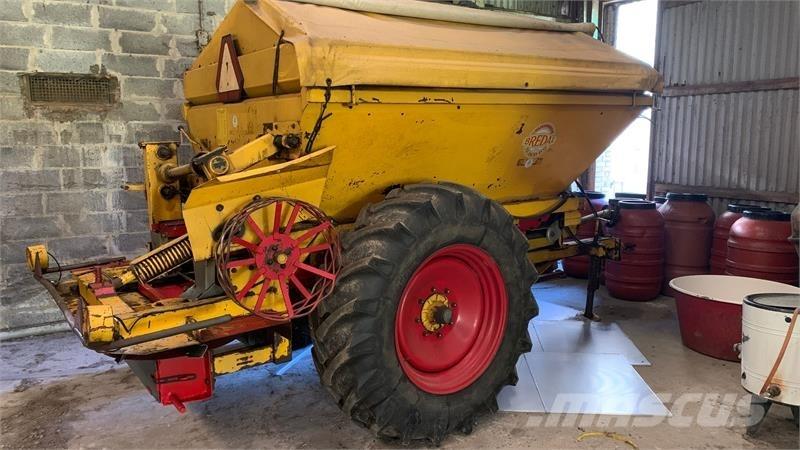 Bredal B 4 Rozrzutnik nawozów mineralnych