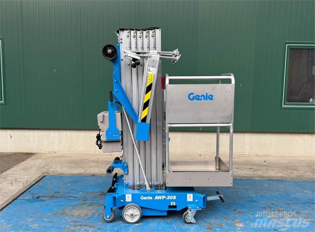 Genie AWP-30S AC Inne podnośniki