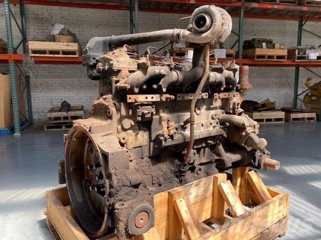 Komatsu SA6D125-2 Silniki