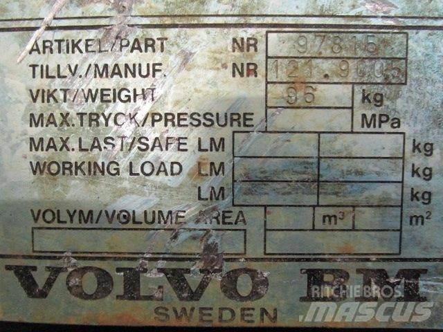  Asfaltskærer fabr. Volvo Inne akcesoria