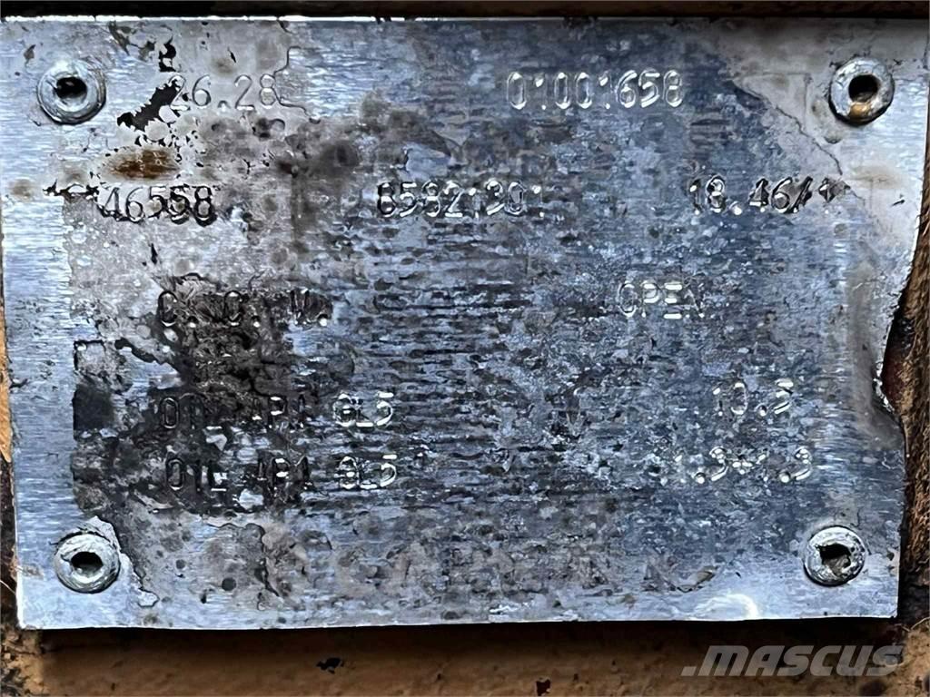 CASE 695SR frontaksel Mosty, wały i osie