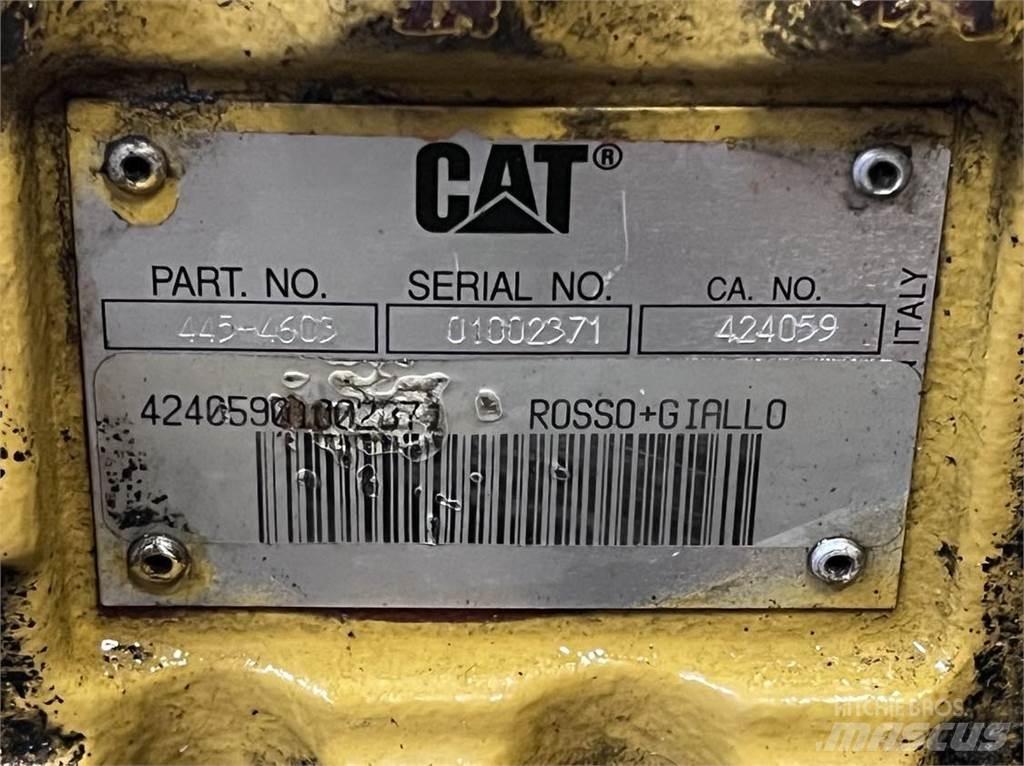 CAT 908M, Frontaksel Mosty, wały i osie