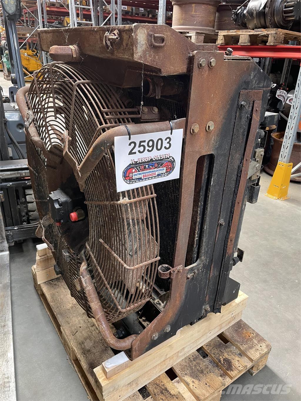 CAT 926GII komplet køler Silniki