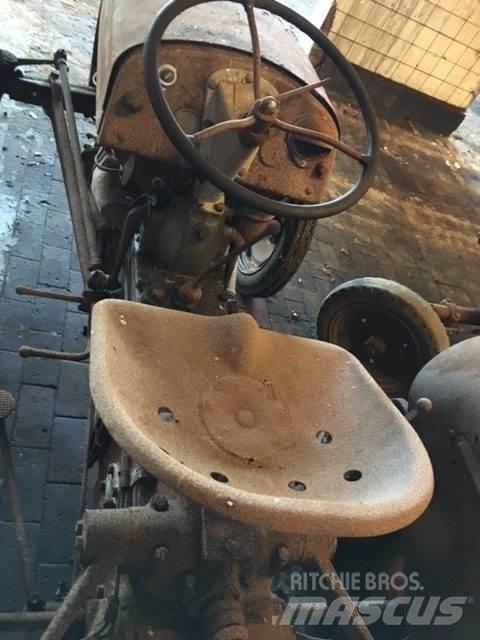 Ferguson traktor, Benzin Maszyny budowlane - Inne