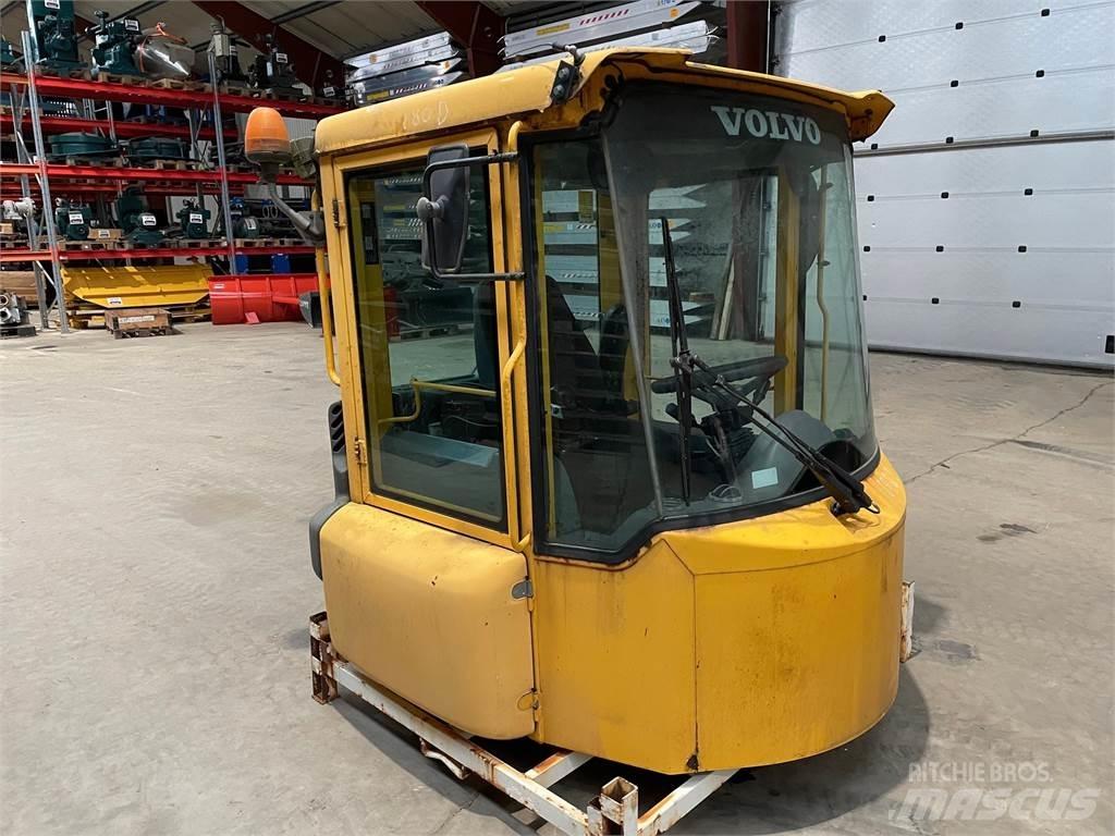  Førerhus, ex. Volvo L180D Inne akcesoria