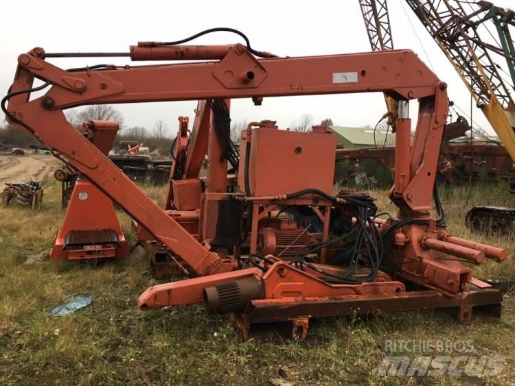Hiab 670 Żurawie szosowo-terenowe