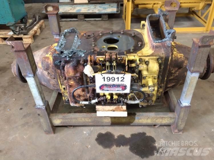 Komatsu D37P-5 Køregear Przekładnie i skrzynie biegów