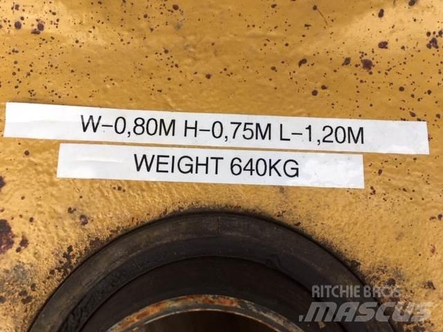  Rammeled ex. Cat 735 Dumper Inne akcesoria
