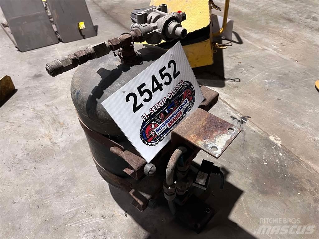 Volvo L120F lufttank Inne akcesoria