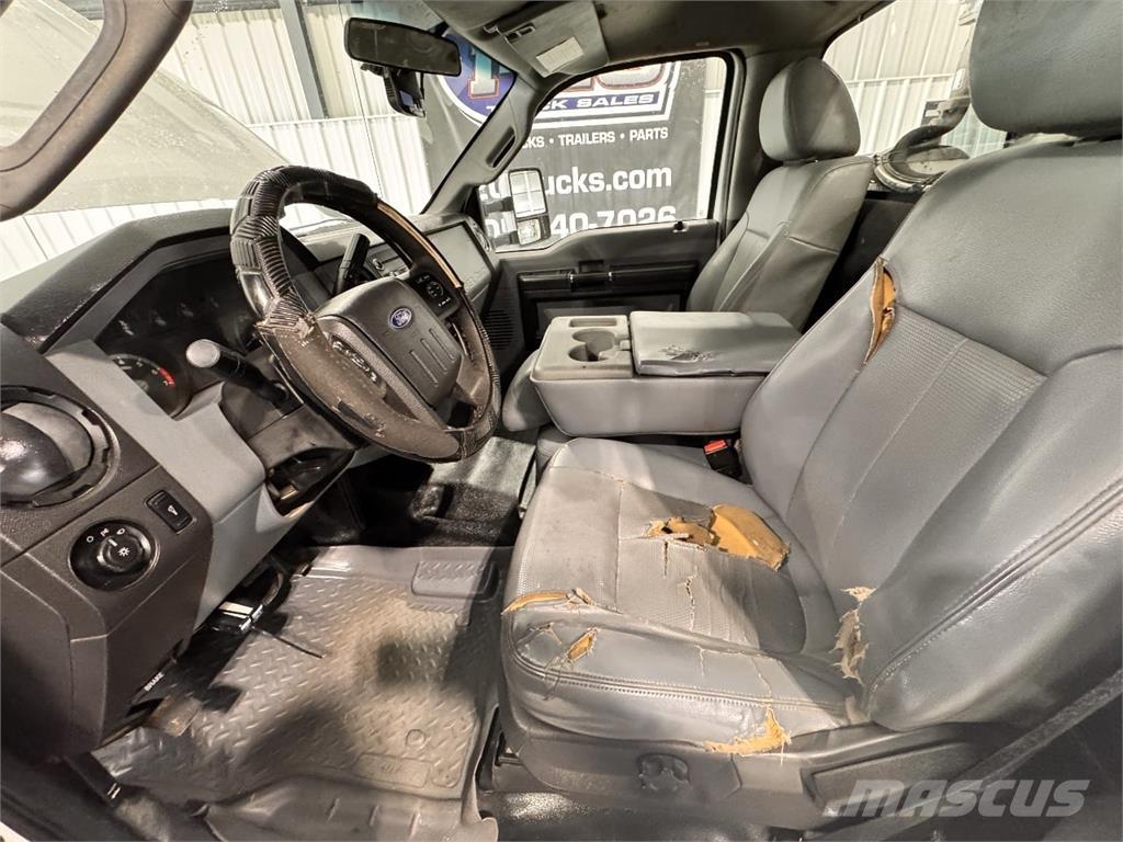 Ford F-250 Pick-upy / Pojazdy z otwieranymi burtami