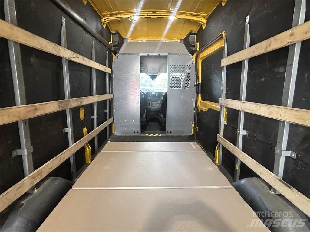 Ford Transit 250 Pick-upy / Pojazdy z otwieranymi burtami