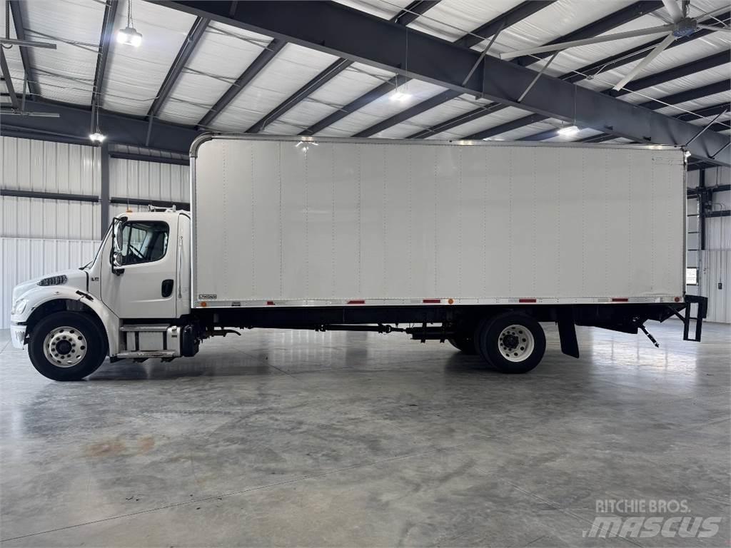 Freightliner M2106 Samochody ciężarowe ze skrzynią zamkniętą