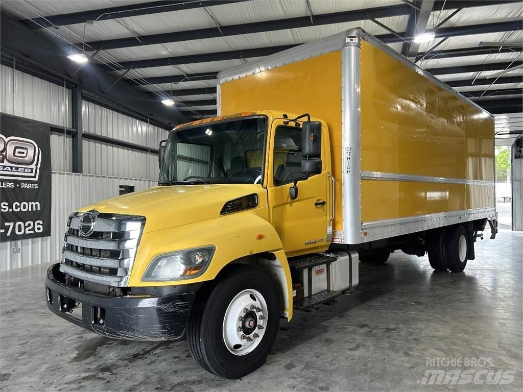 Hino 268 Samochody ciężarowe ze skrzynią zamkniętą