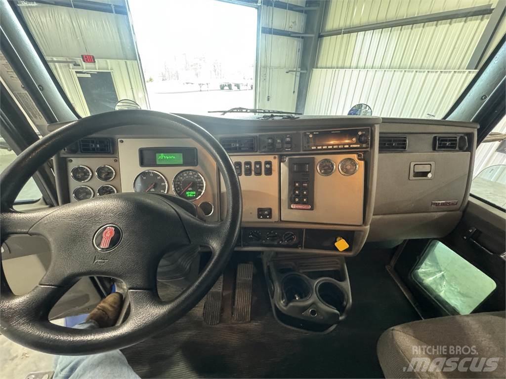 Kenworth T270 Samochody ciężarowe ze skrzynią zamkniętą