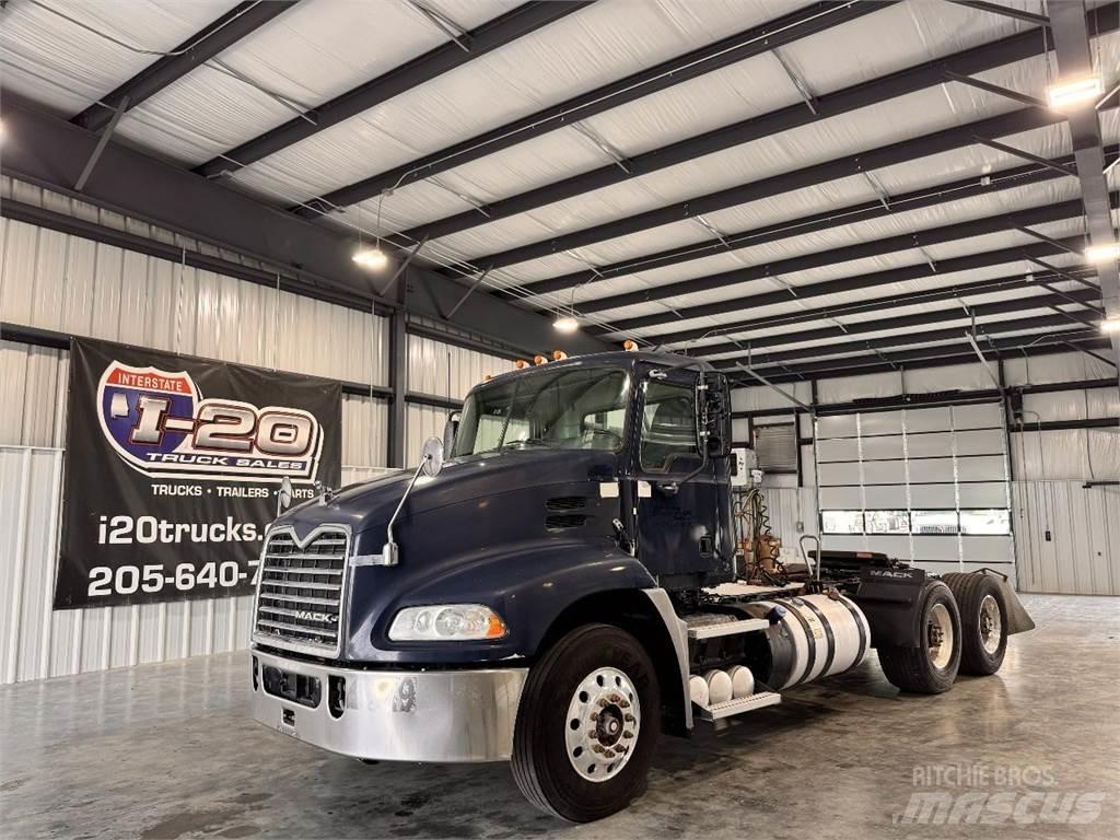 Mack CXU613 Ciągniki siodłowe