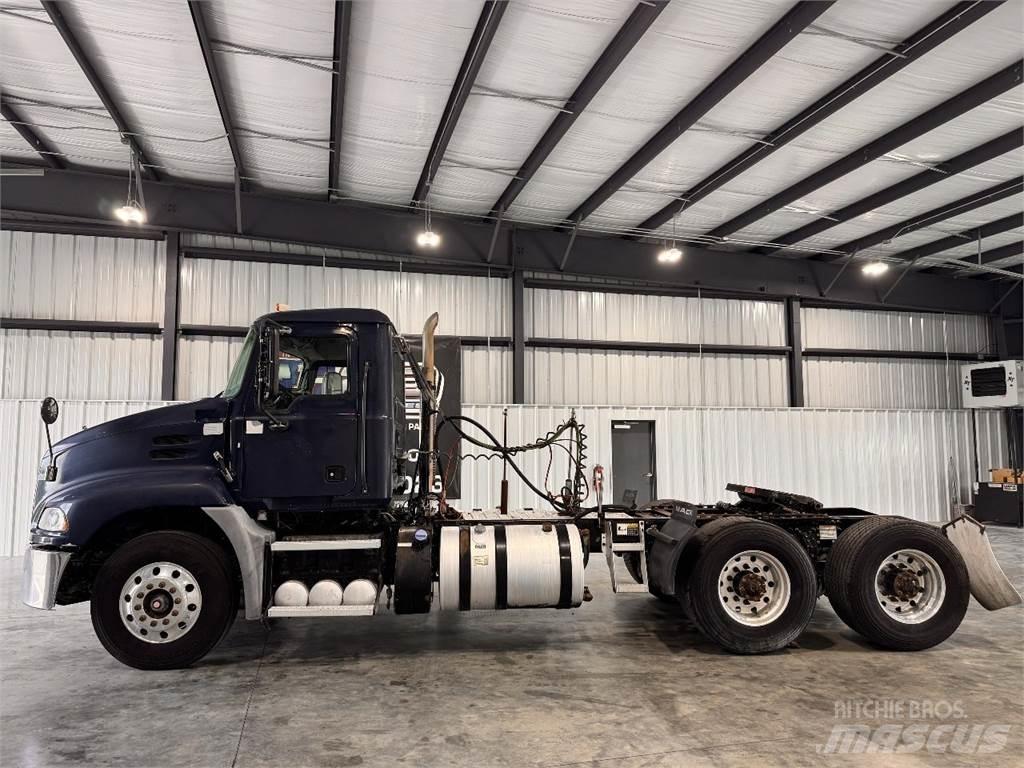 Mack CXU613 Ciągniki siodłowe