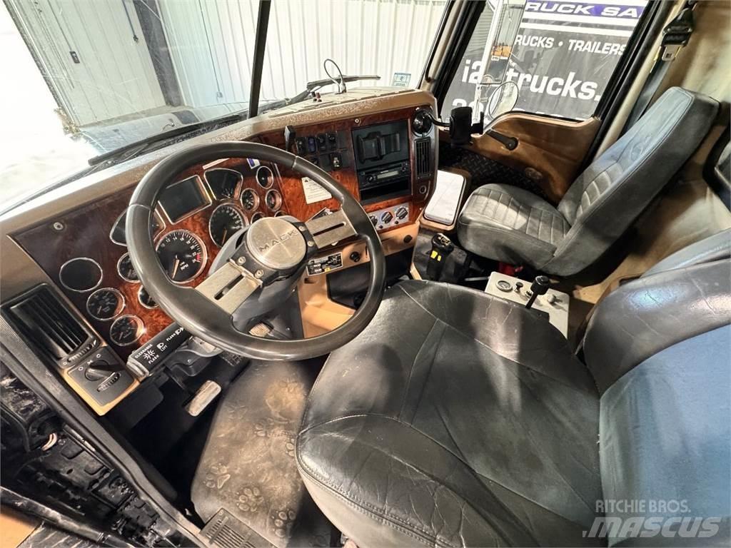 Mack GU713 Wywrotki