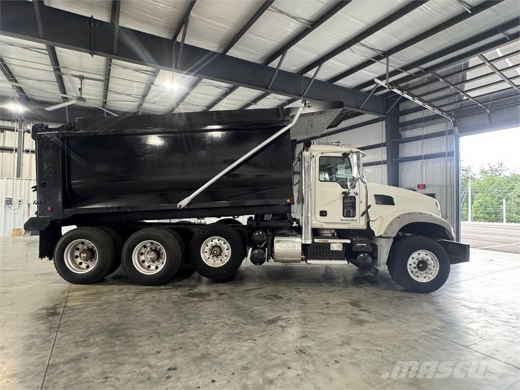 Mack GU713 Wywrotki