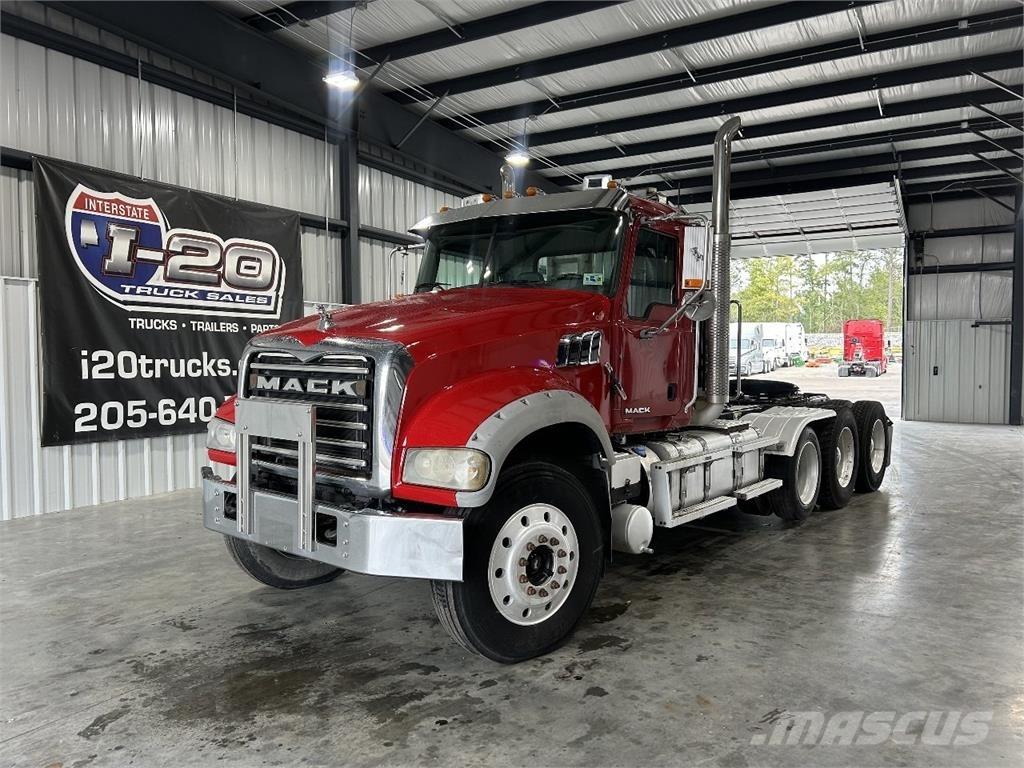 Mack GU713 Ciągniki siodłowe