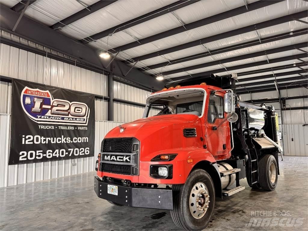 Mack MD6 Wywrotki