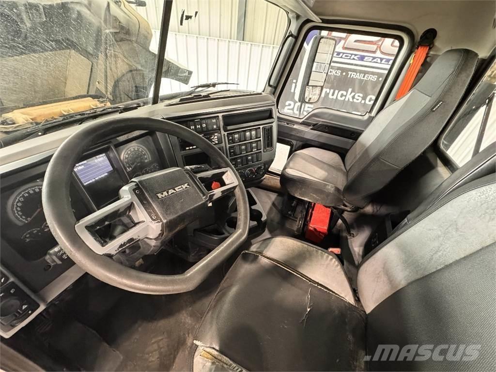 Mack Pinnacle Ciągniki siodłowe