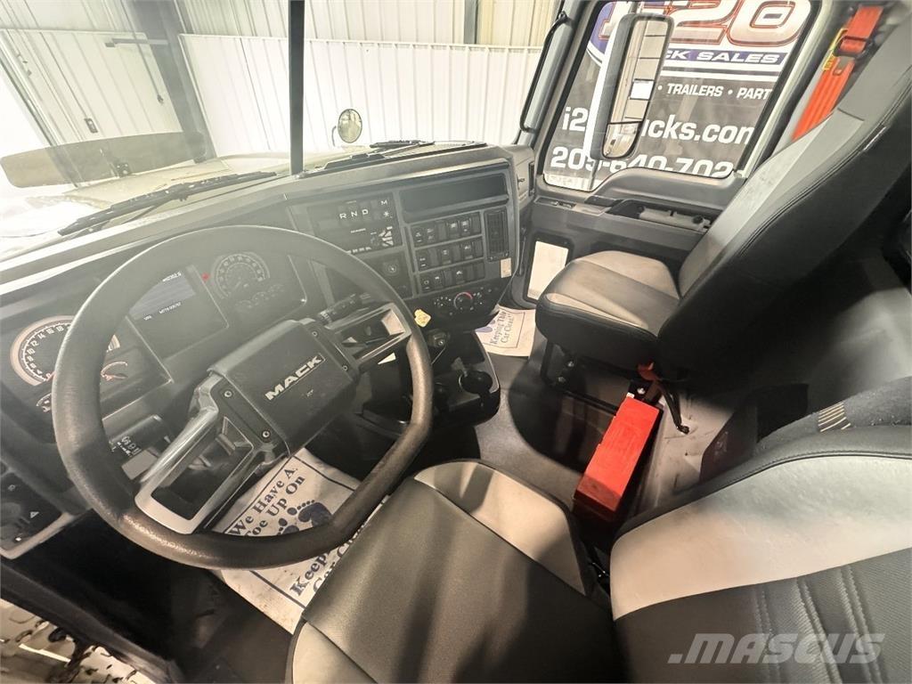 Mack Pinnacle Ciągniki siodłowe