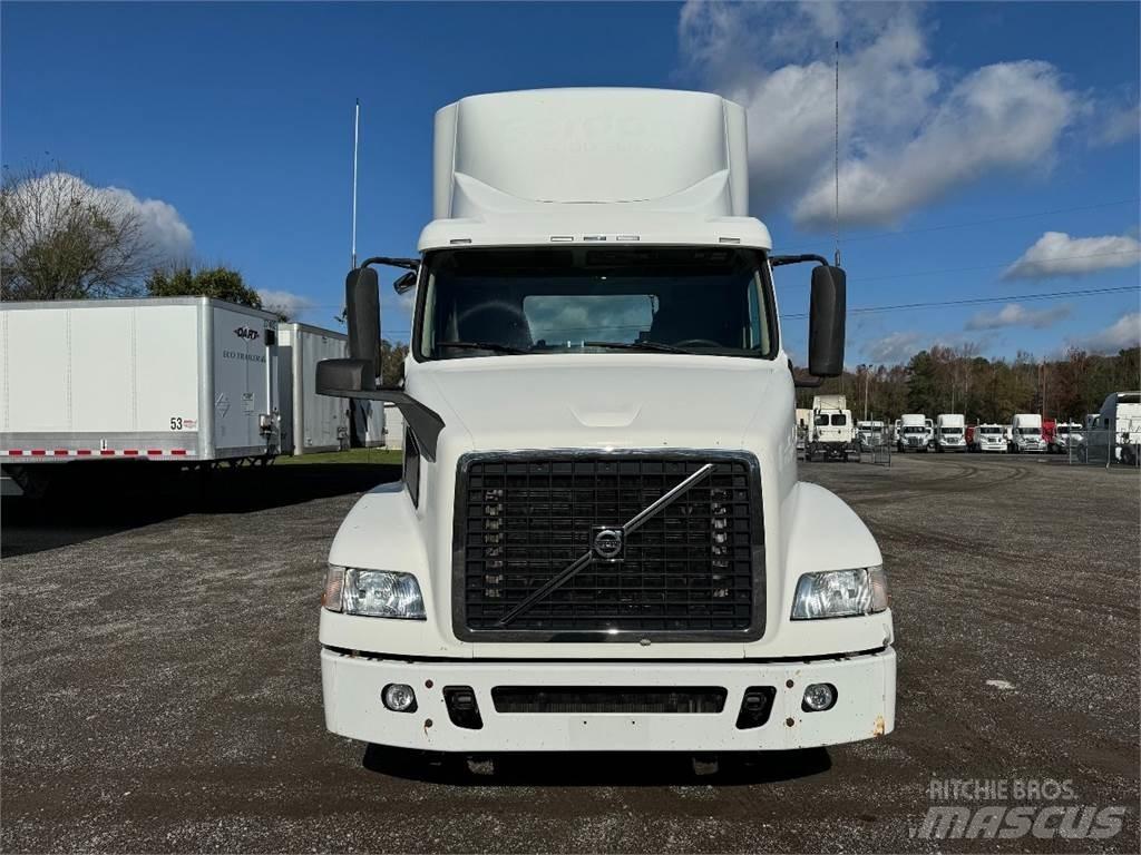 Volvo VNM64T200 Ciągniki siodłowe