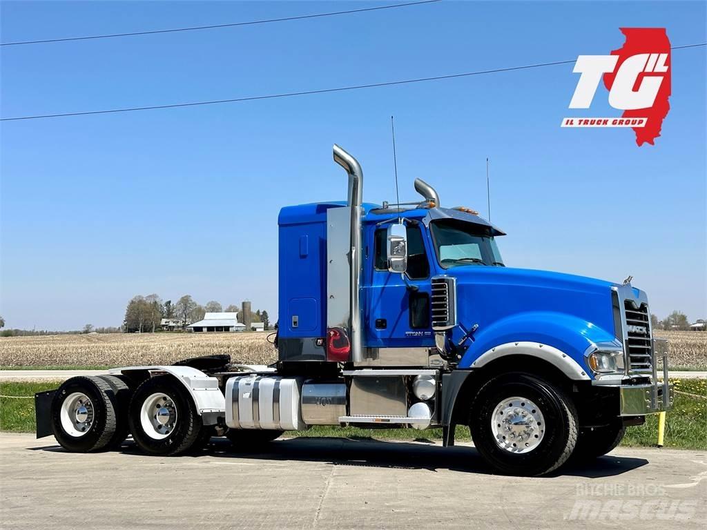 Mack Titan TD713 Ciągniki siodłowe