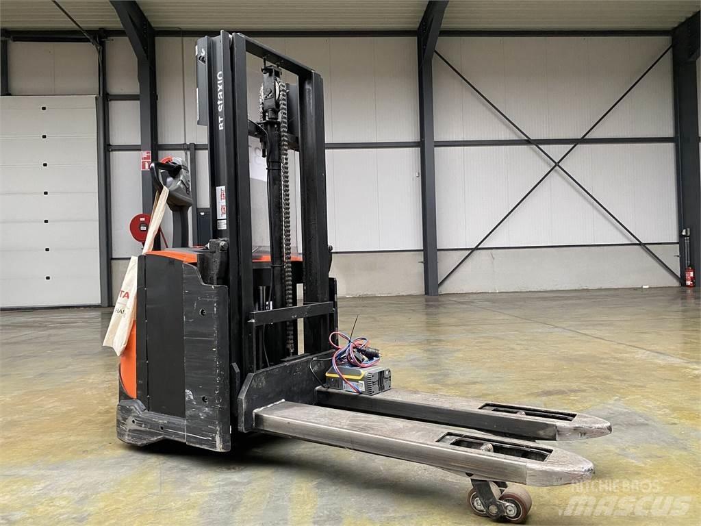 Toyota SWE200D Samojezdne maszyny do załadunku