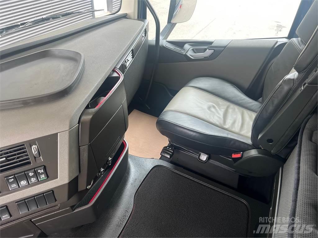 Volvo FH540 Ciężarówki z wymienną zabudową