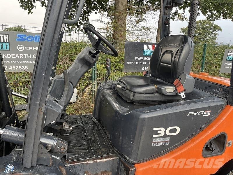 Doosan D30S-5 Wózki widłowe inne